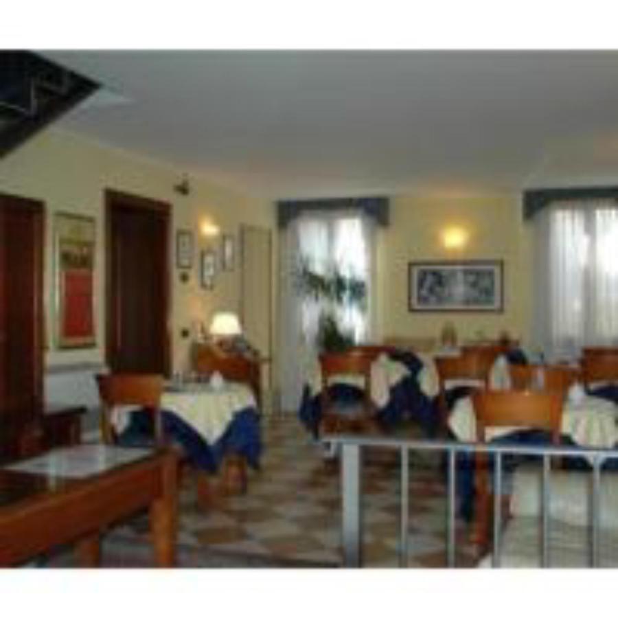 Alloggi Marinella bahay-panuluyan