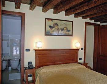 Alloggi Marinella bahay-panuluyan 3*